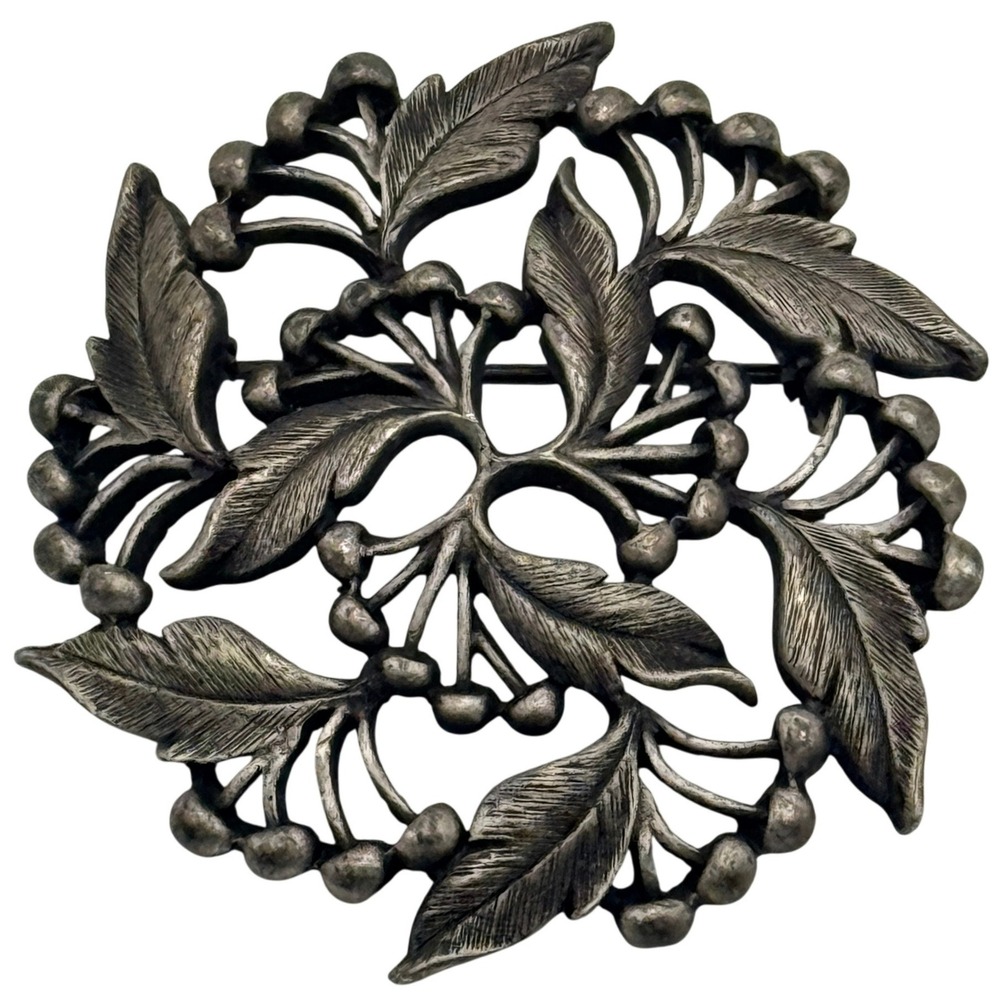 Vintage Botanical Berry Leaf Wreath Brooch Pin Antique Silver Tone Metal